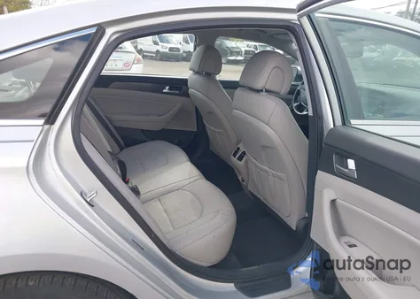 2016 Hyundai Sonata Sport z USA, uszkodzony, nr VIN 5NPE34AF7GH428958